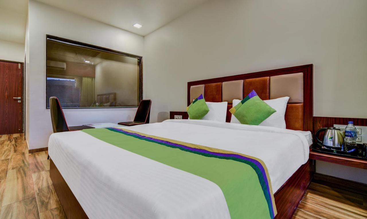 Treebo Trend Khushi River Side Retreat Hotell Mahābaleshwar Exteriör bild